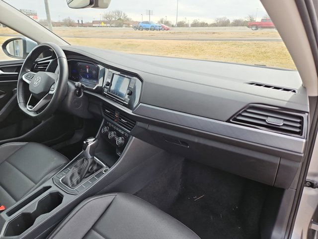 Used 2024 Volkswagen Jetta SE image 20