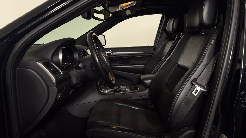 Used 2019 Jeep Grand Cherokee Altitude AWD/4WD image 17