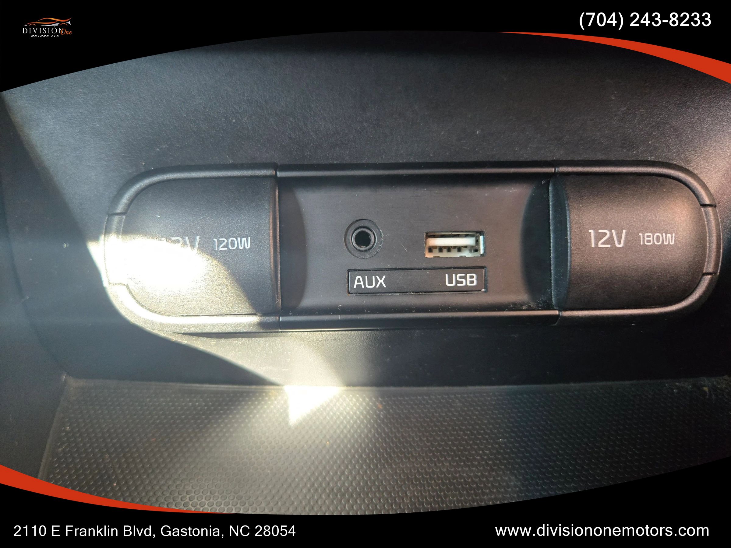 Used 2015 Kia Soul + image 15