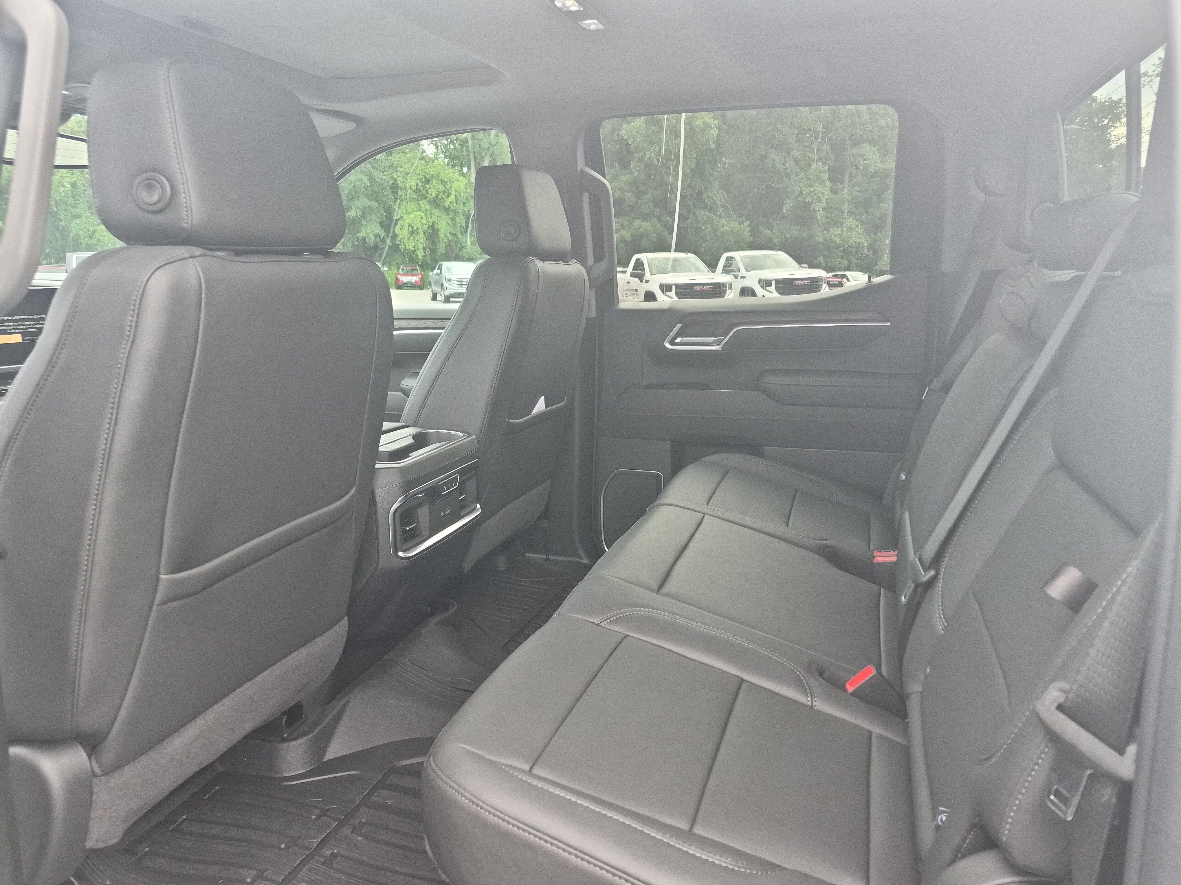 Used 2026 GMC Sierra 1500 SLT w/ SLT Premium Plus Package AWD/4WD image 12