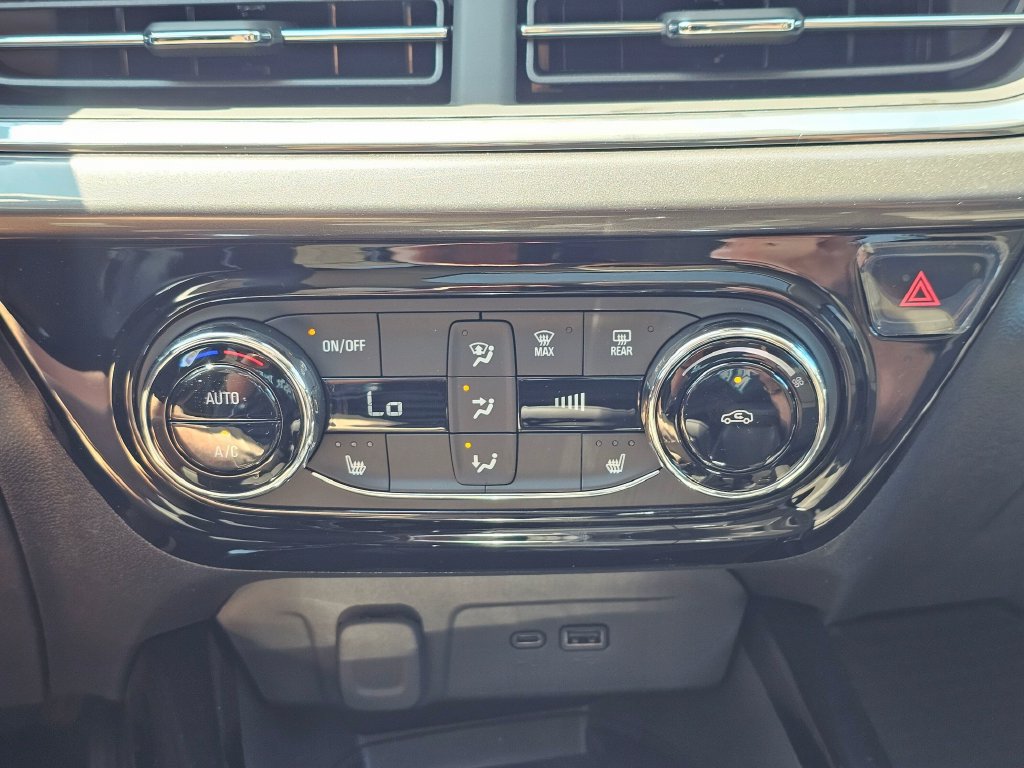 New 2026 Chevrolet Trax ACTIV w/ Sunroof Package FWD image 31