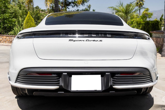 Used 2023 Porsche Taycan RWD image 5