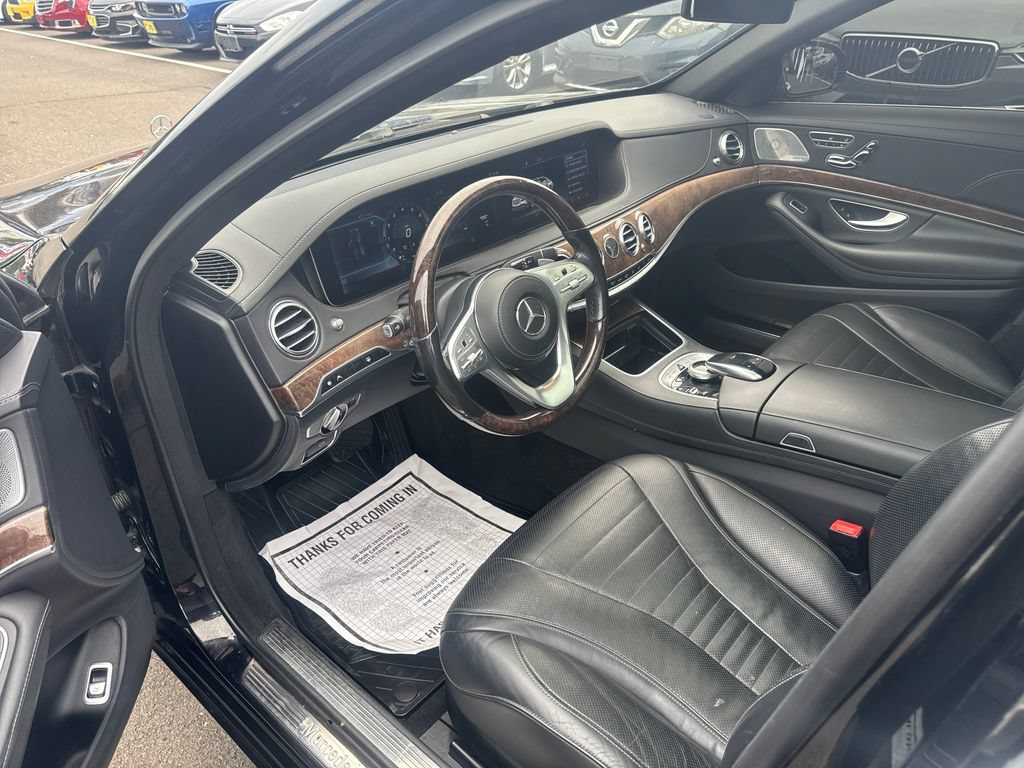 Used 2018 Mercedes-Benz S 560 4MATIC Sedan w/ Premium Package image 31