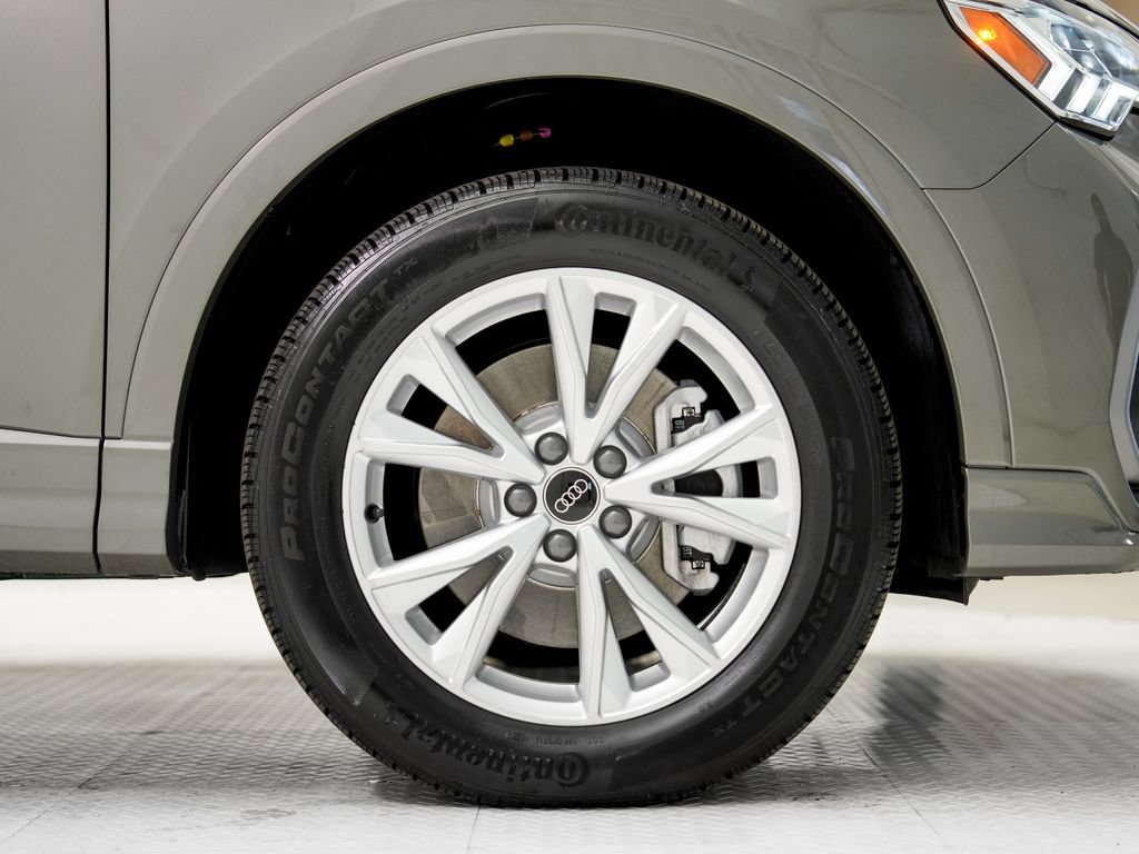 Certified 2025 Audi Q3 2.0T Premium w/ Convenience Package AWD/4WD image 25