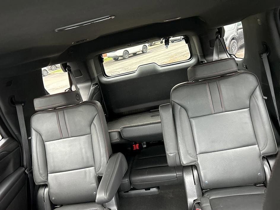 Used 2022 Chevrolet Tahoe RST w/ Luxury Package image 26