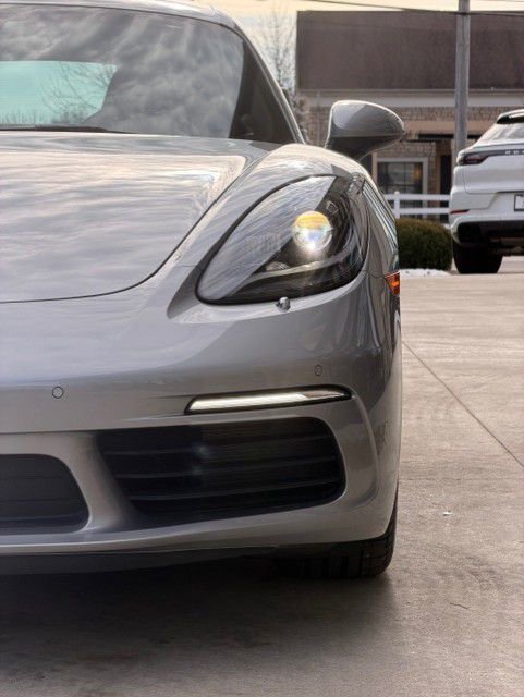 Used 2024 Porsche 718 Cayman image 13