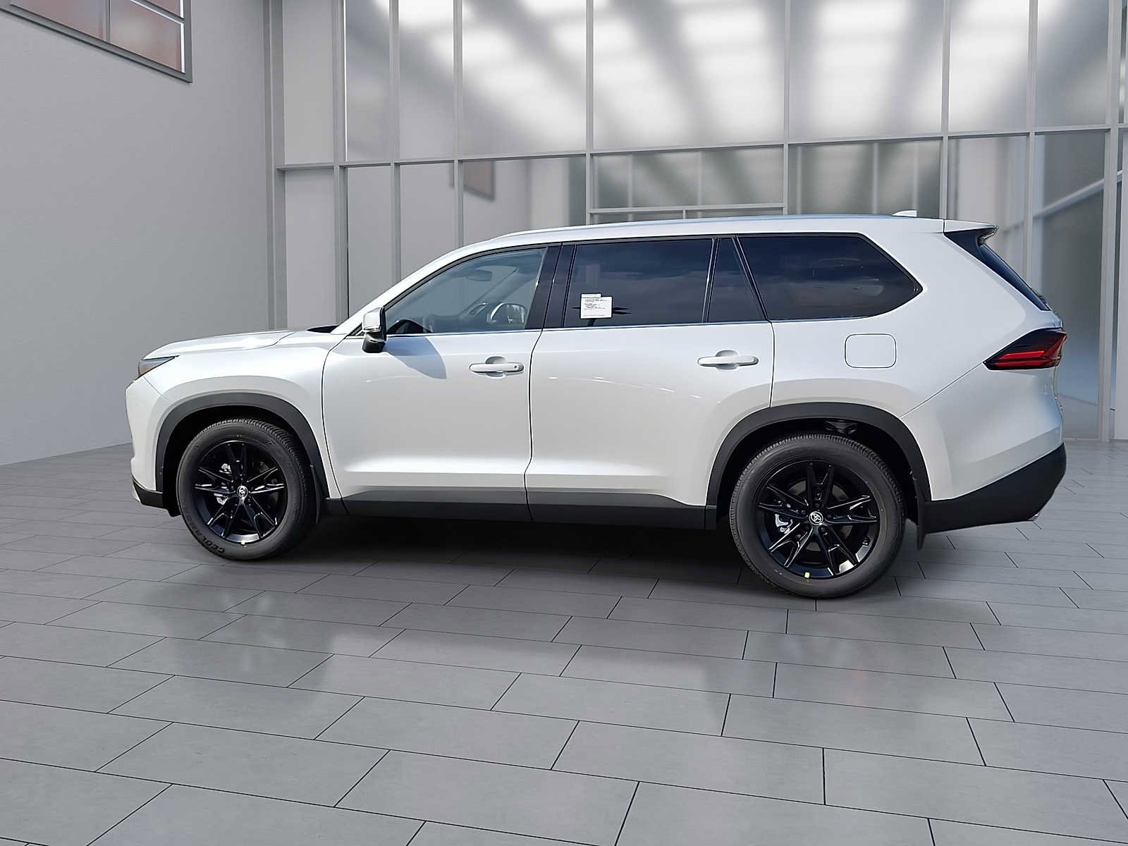 New 2026 Toyota Grand Highlander AWD Hybrid image 2