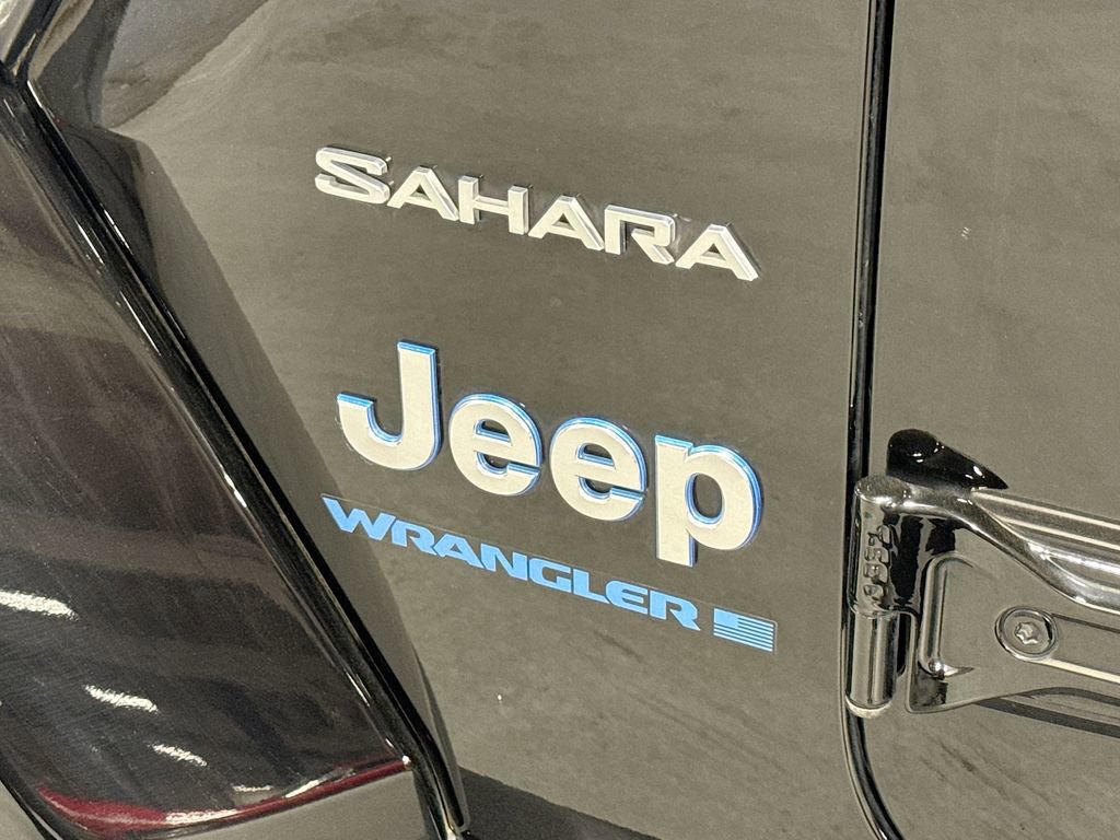 Used 2023 Jeep Wrangler Unlimited Sahara w/ Cold Weather Group image 11