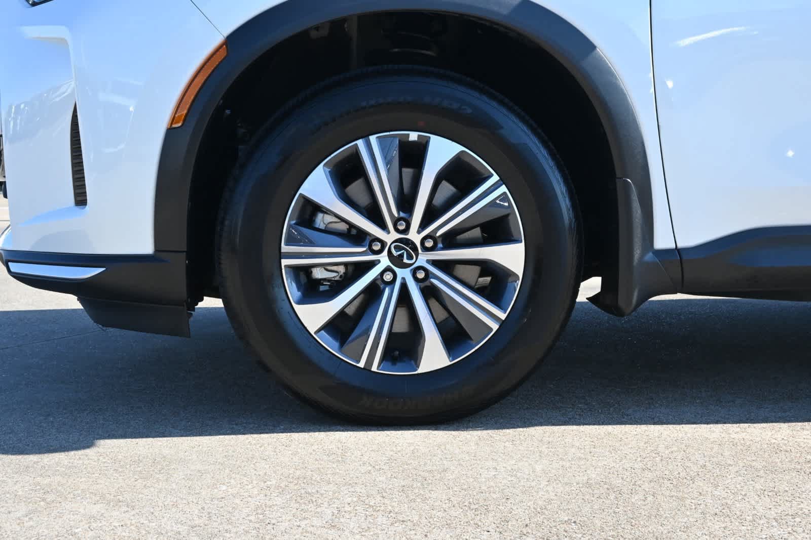 Certified 2027 INFINITI QX60 Pure w/ Cargo Package FWD image 25