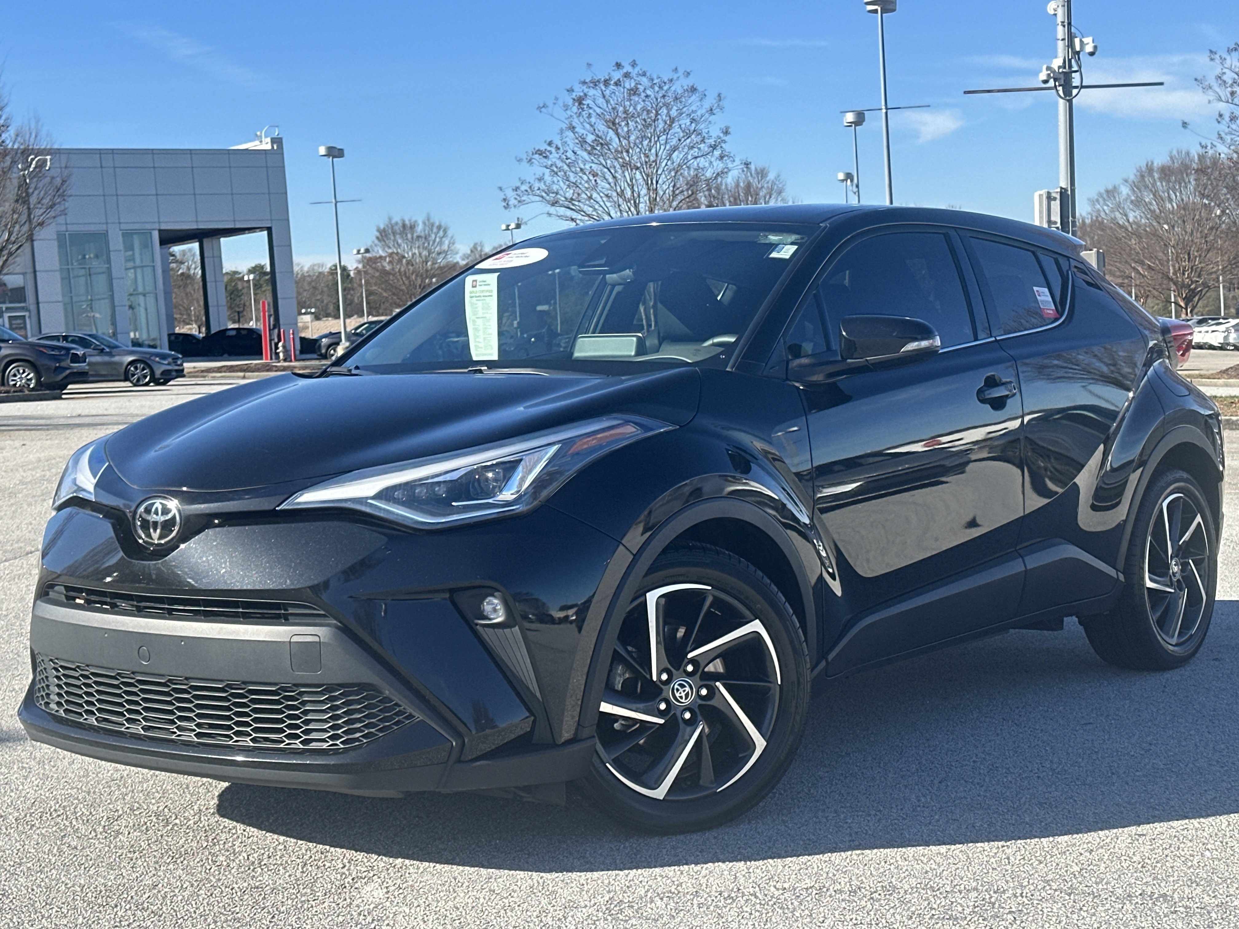 Certified 2022 Toyota C-HR Limited FWD image 1