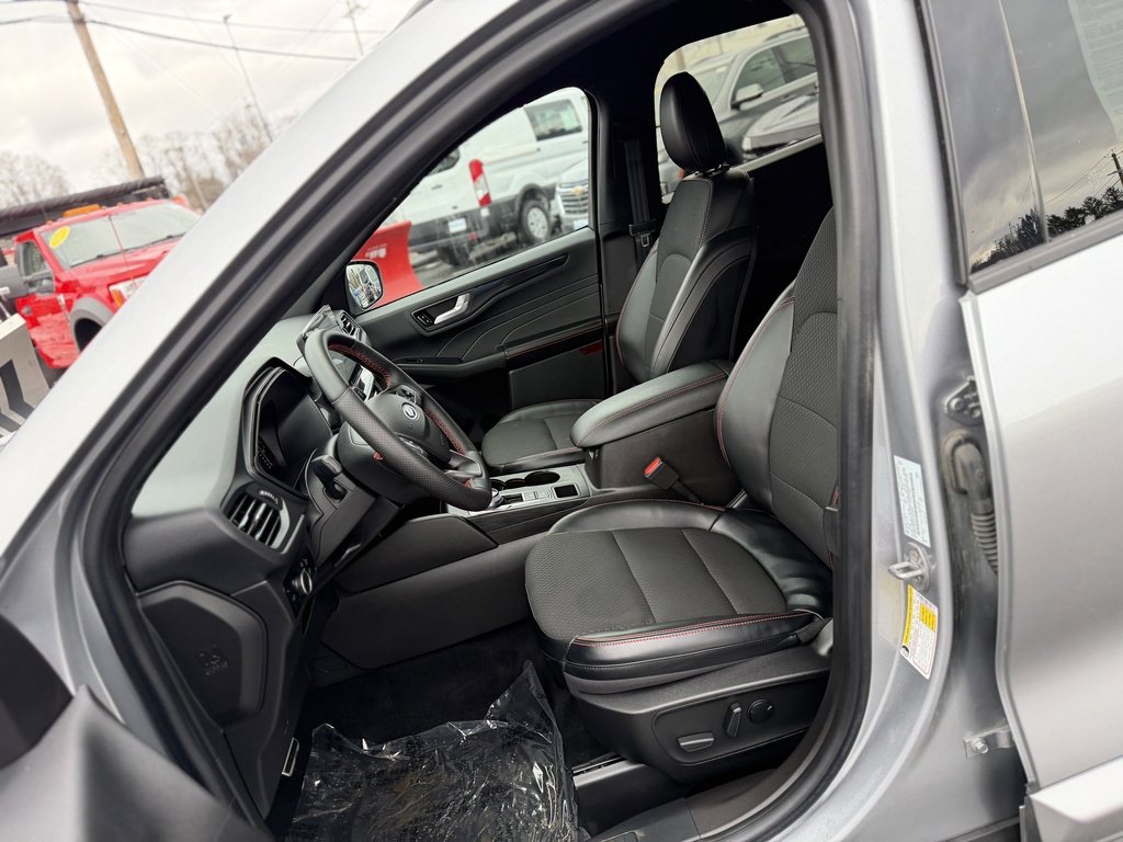 Certified 2023 Ford Escape ST-Line w/ Tech Pack #1 image 13