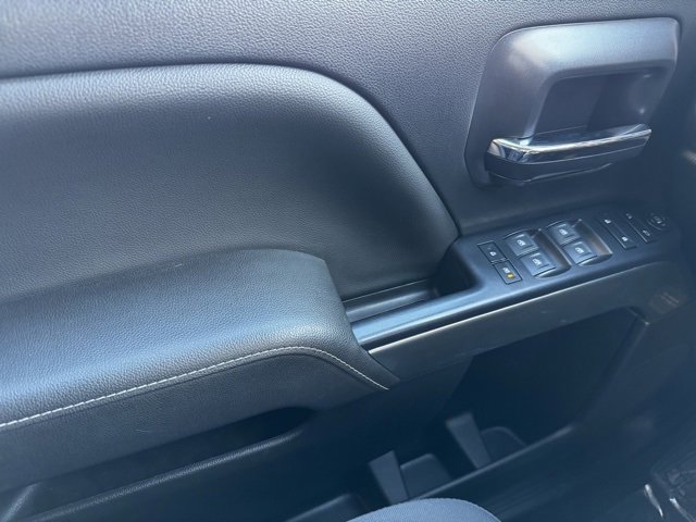 Used 2018 Chevrolet Silverado 1500 LT image 27