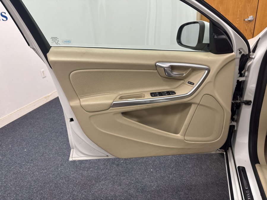 Used 2013 Volvo S60 T5 AWD/4WD image 5