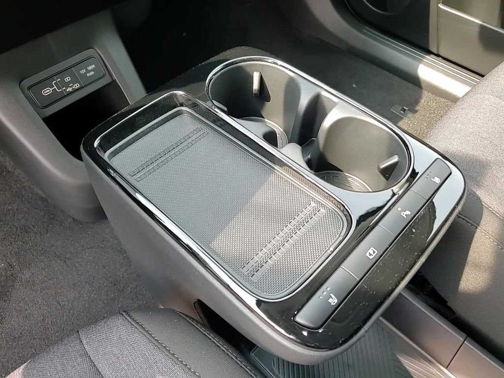 New 2025 Hyundai Ioniq 5 SE image 21