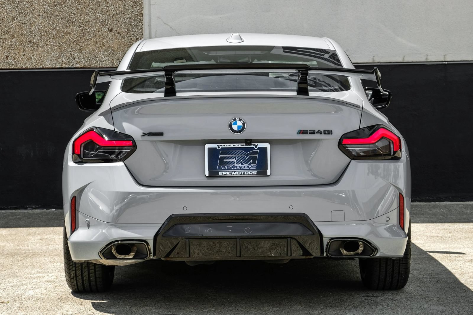 Used 2025 BMW M240i xDrive Coupe w/ Parking Assistance Package AWD/4WD image 9