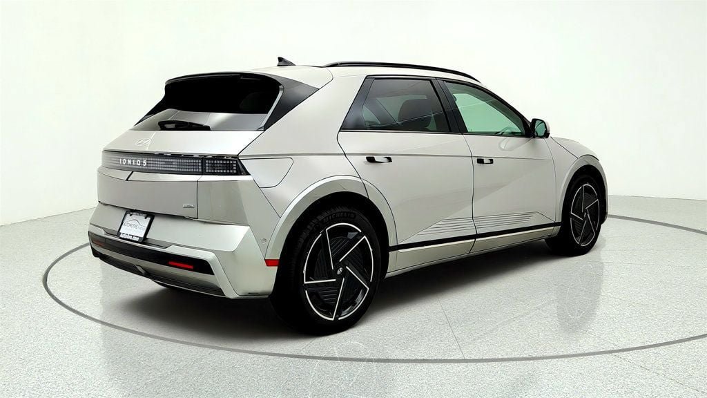 Used 2025 Hyundai Ioniq 5 Limited AWD/4WD image 5