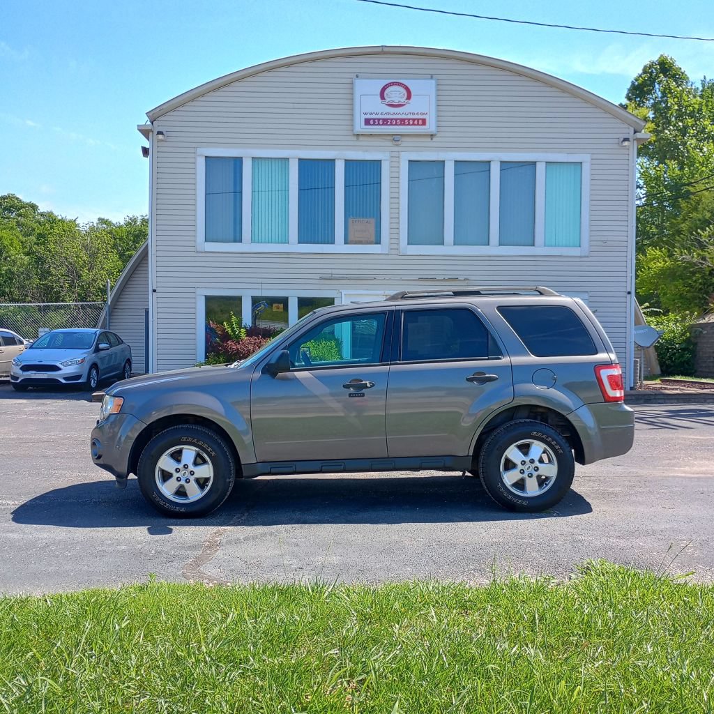 Used 2012 Ford Escape XLT AWD/4WD image 2