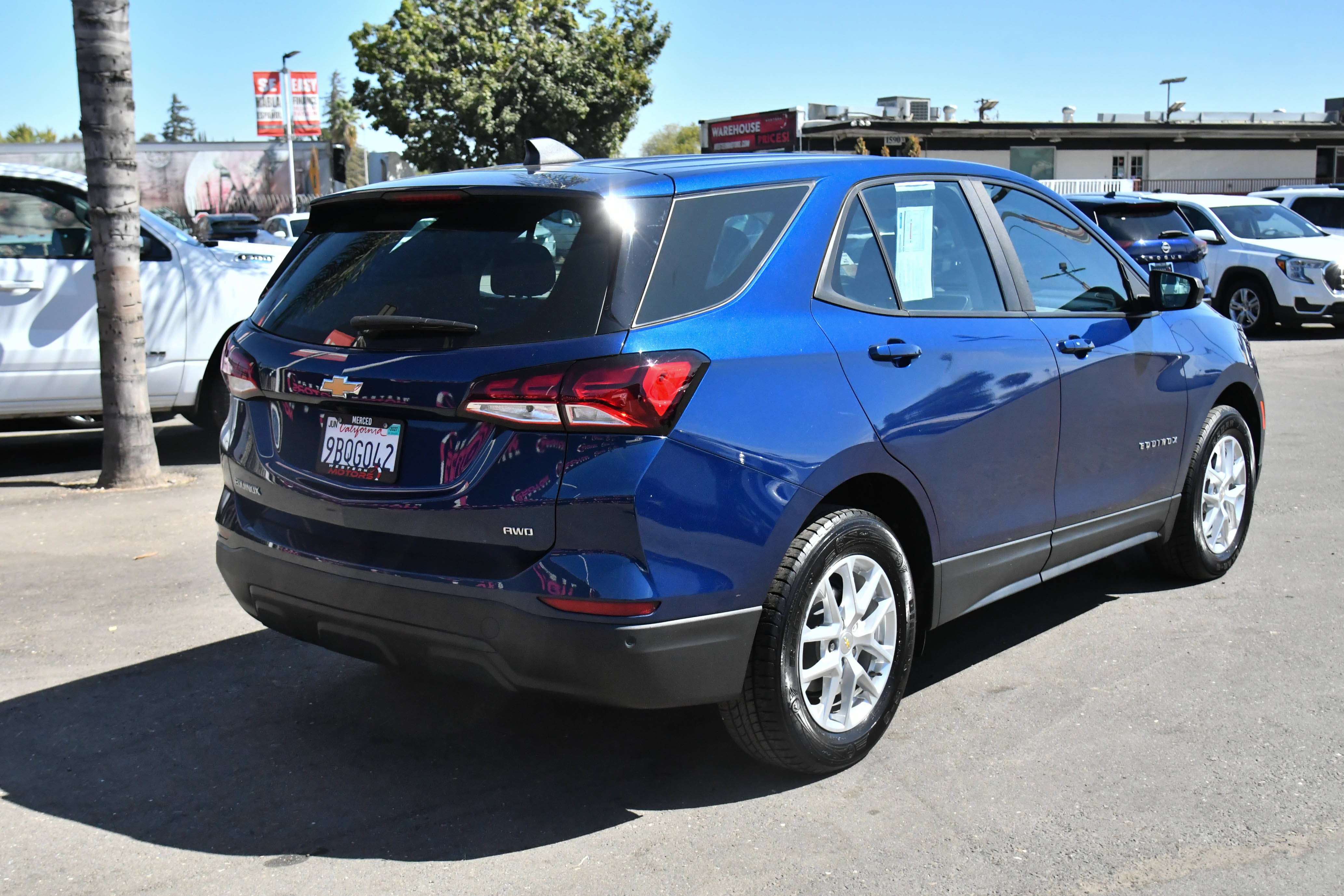 Used 2022 Chevrolet Equinox LS AWD/4WD image 8