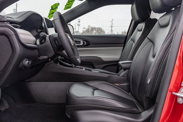 Used 2025 Jeep Compass Limited image 6
