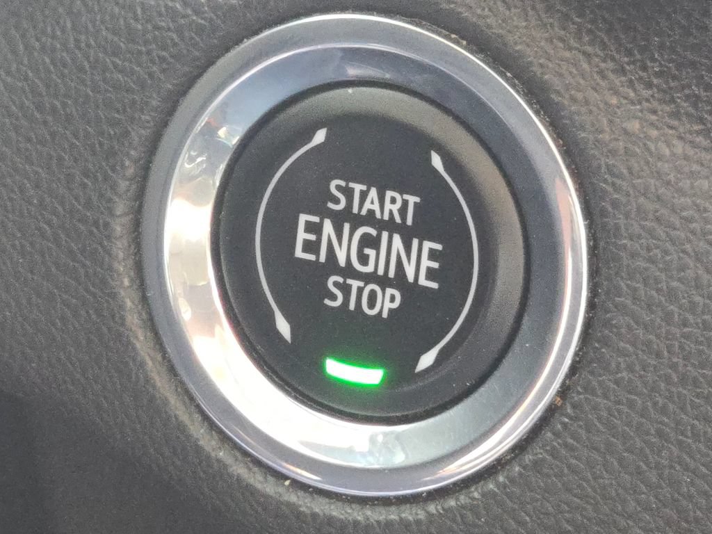Used 2022 Buick Envision Essence w/ Technology Package II FWD image 33