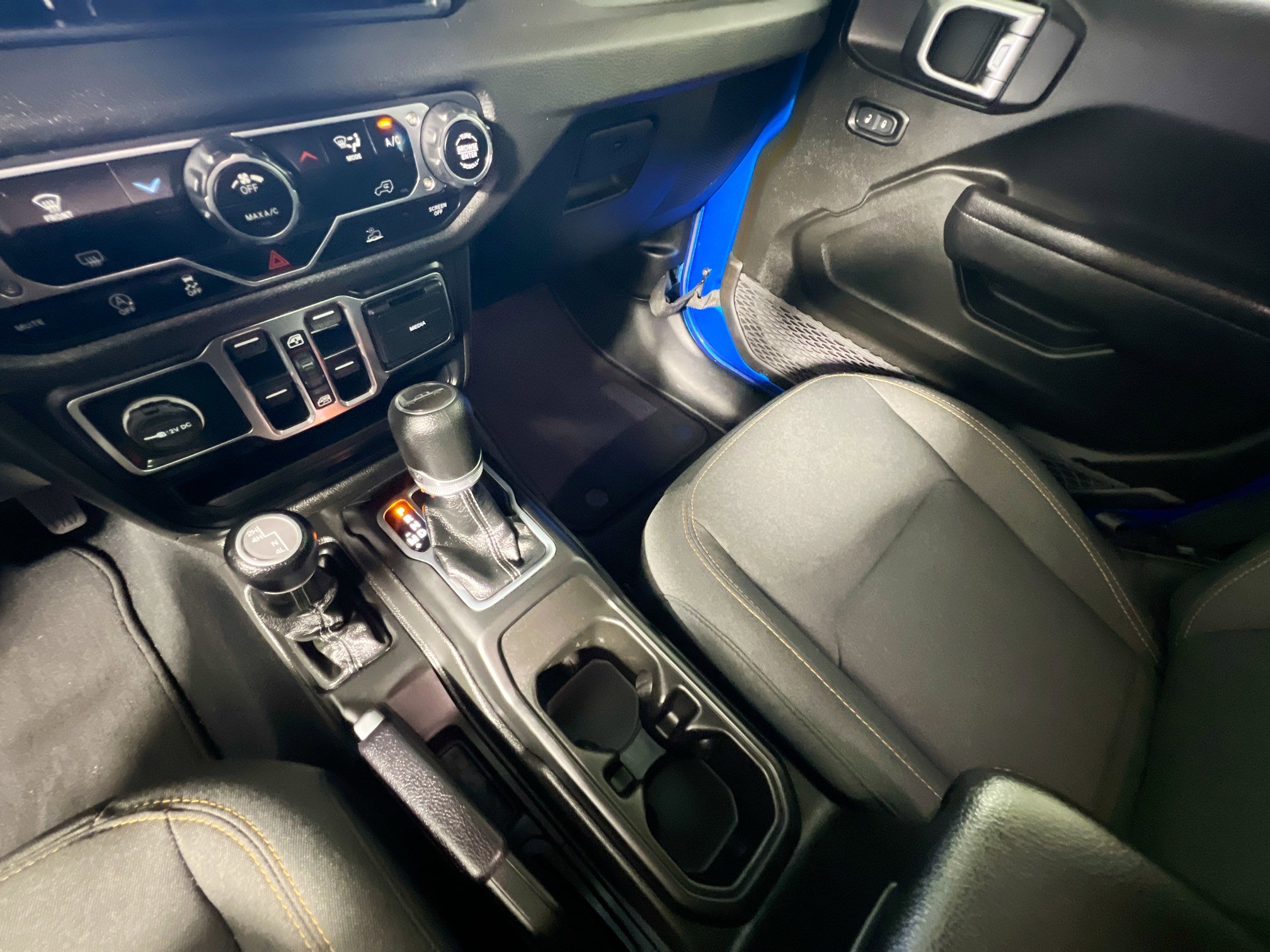 Used 2024 Jeep Gladiator Sport image 26