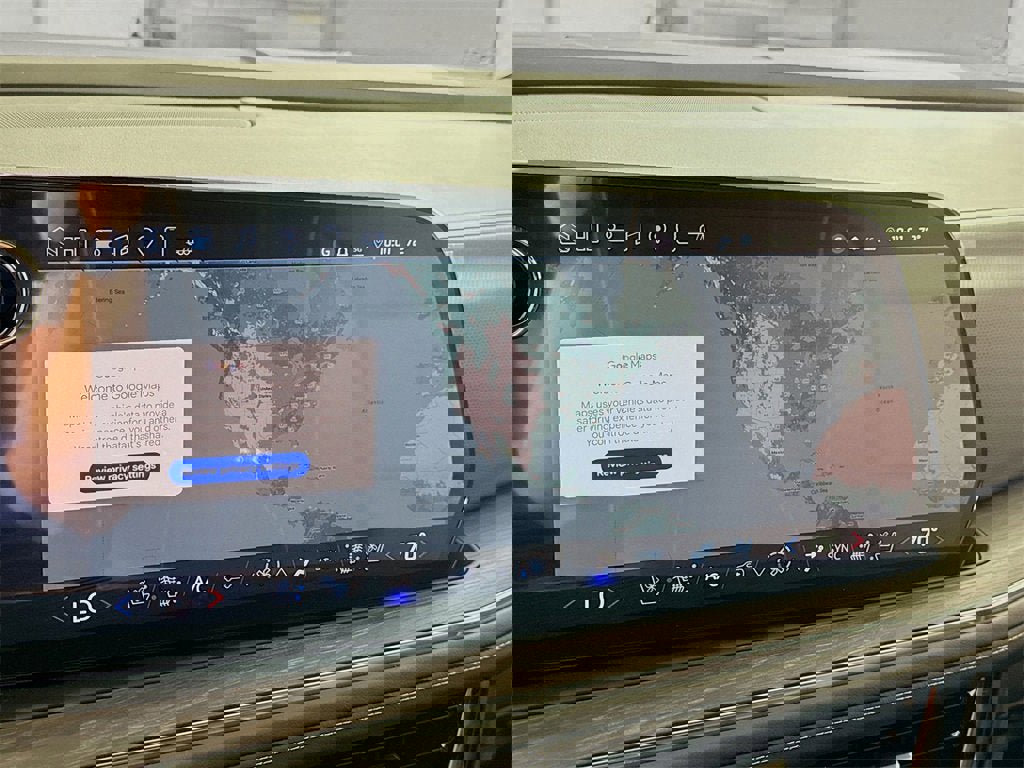 New 2025 Chevrolet Suburban Premier image 8