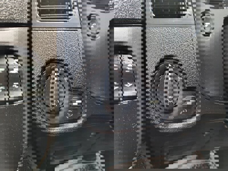 Used 2005 Ford Focus SE image 16