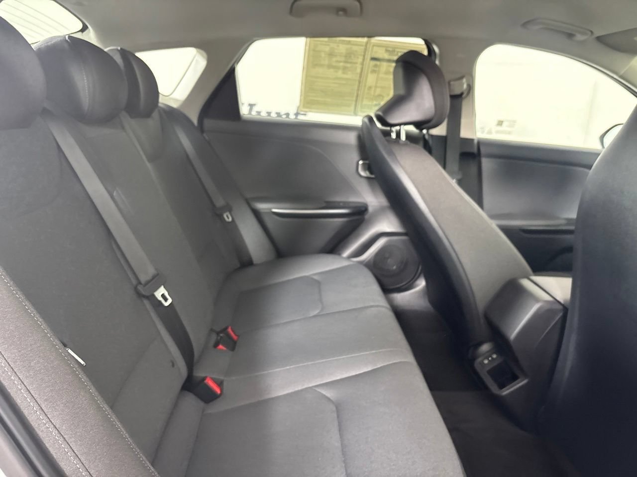 Used 2025 Kia K4 FWD image 26