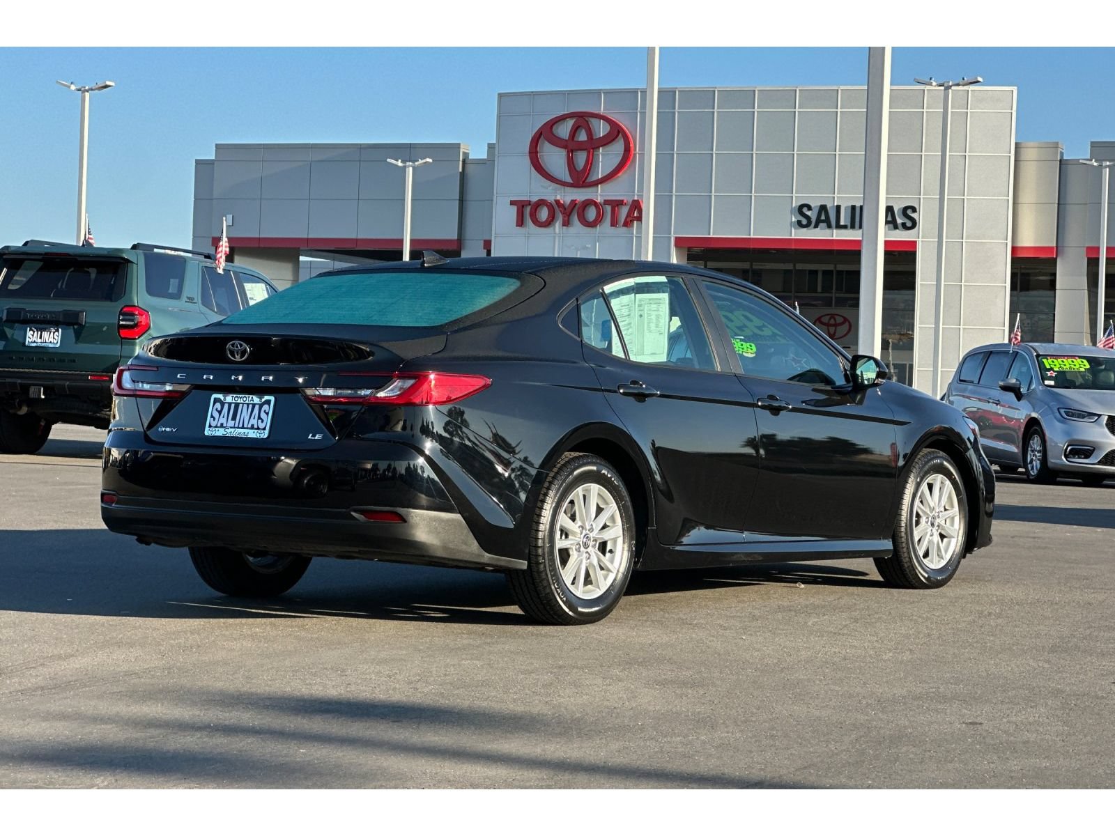 Used 2025 Toyota Camry LE FWD image 4
