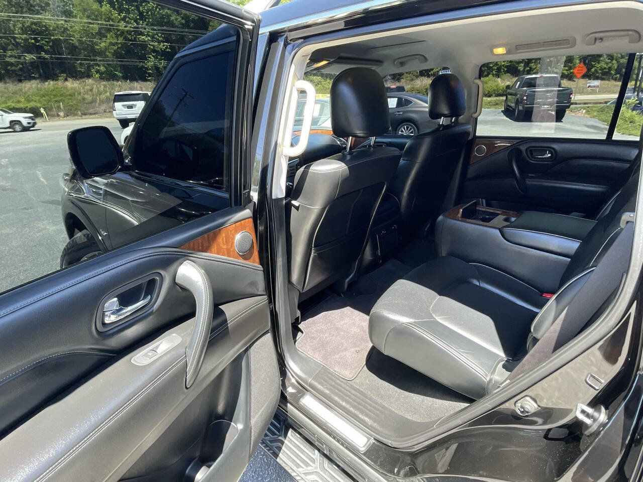 Used 2018 INFINITI QX80 2WD w/ Driver Assistance Package image 11