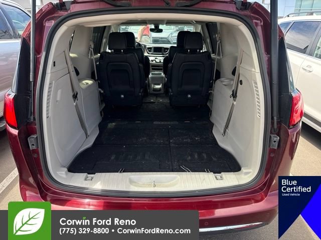 Used 2019 Chrysler Pacifica Touring-L FWD image 8