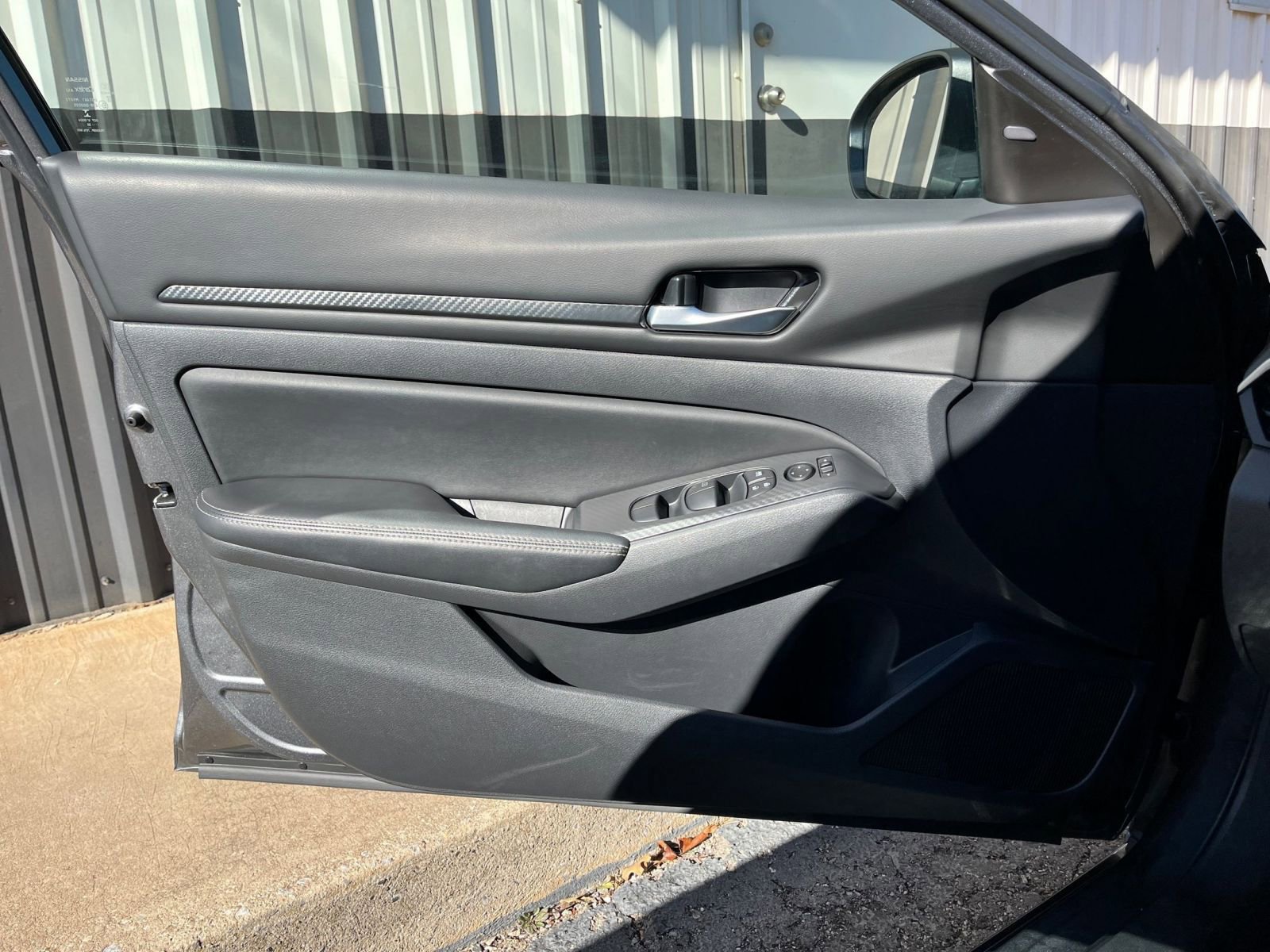 Used 2025 Nissan Altima 2.5 SV image 20