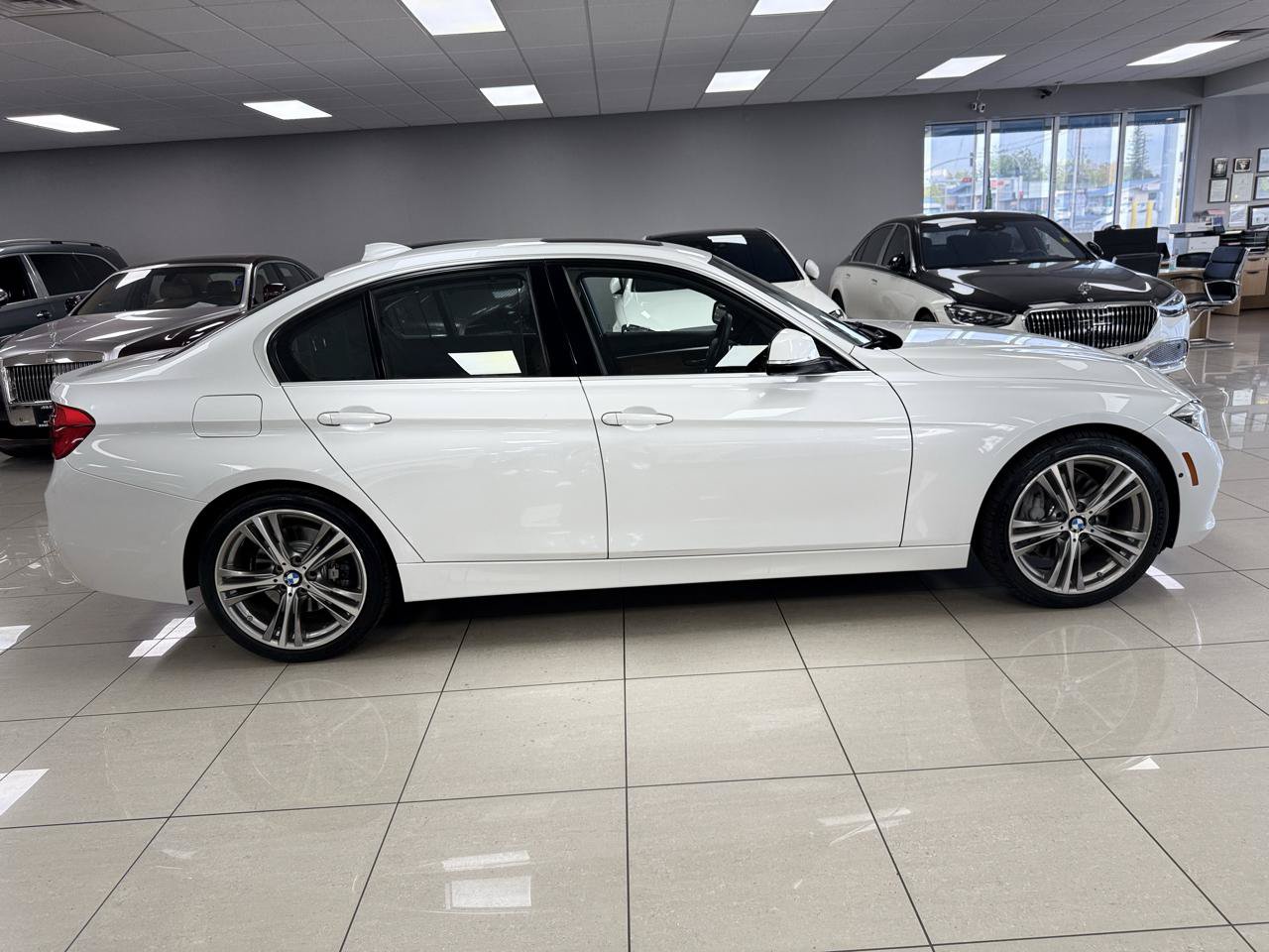 Used 2016 BMW 340i Sedan RWD image 3