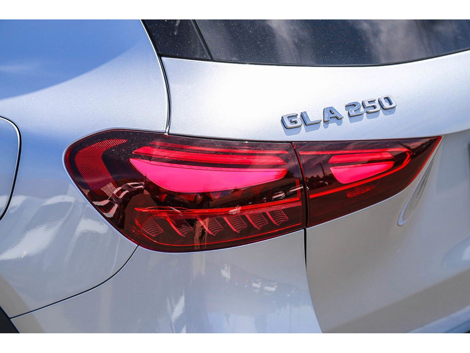 New 2026 Mercedes-Benz GLA 250 4MATIC image 8