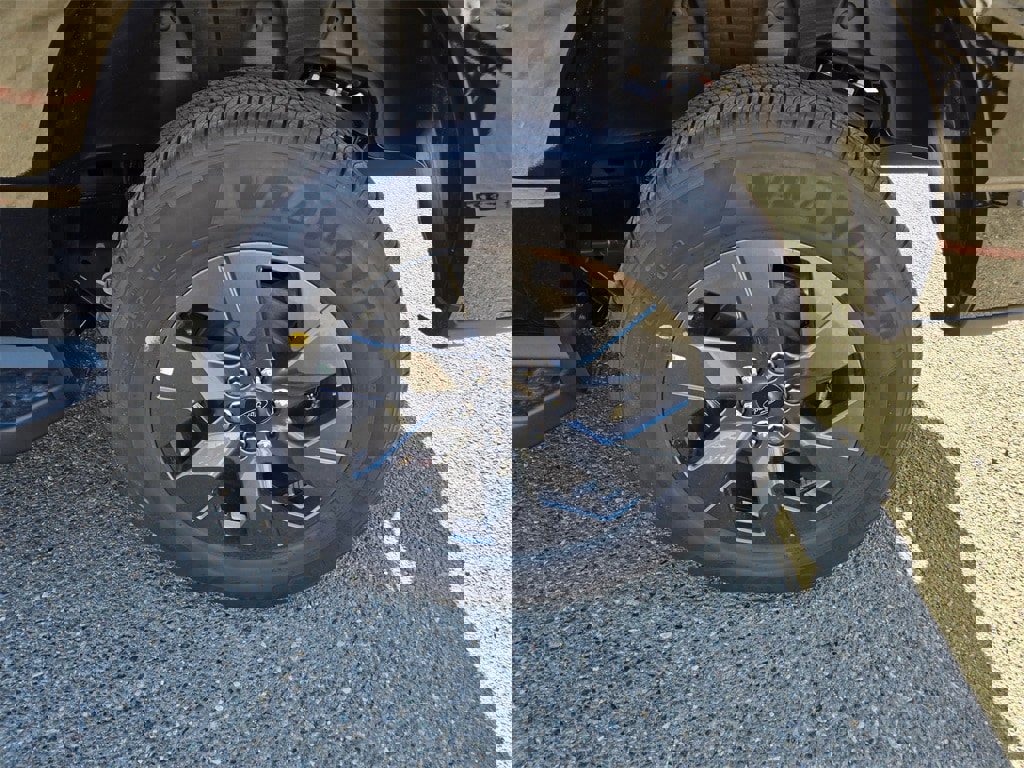 New 2025 Ford F150 Lightning Lariat image 9