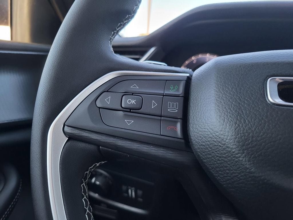 New 2025 Jeep Grand Cherokee Laredo RWD image 14
