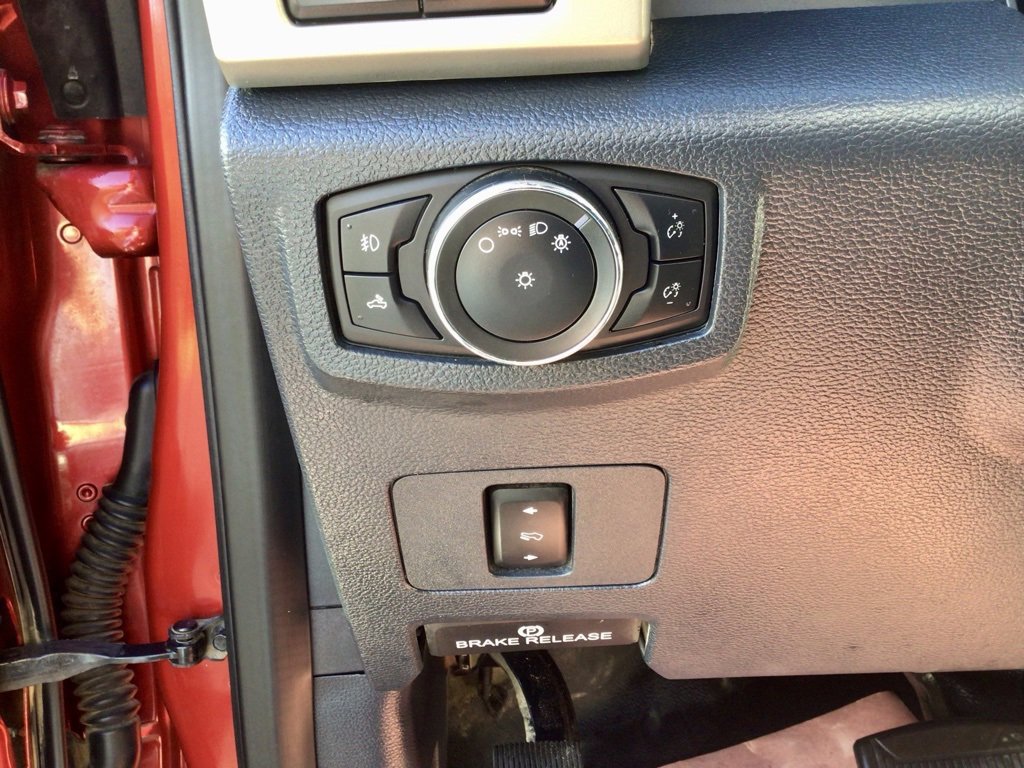 Used 2022 Ford F250 Lariat w/ Chrome Package image 16