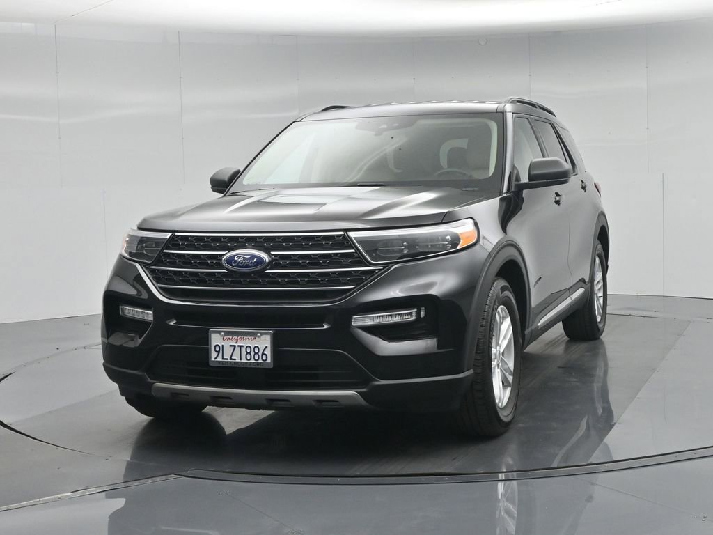 Used 2024 Ford Explorer XLT w/ Equipment Group 202A RWD image 60