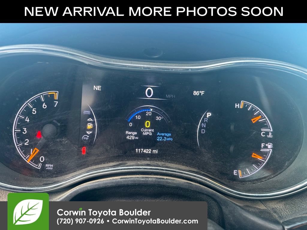Used 2017 Jeep Grand Cherokee Altitude AWD/4WD image 10