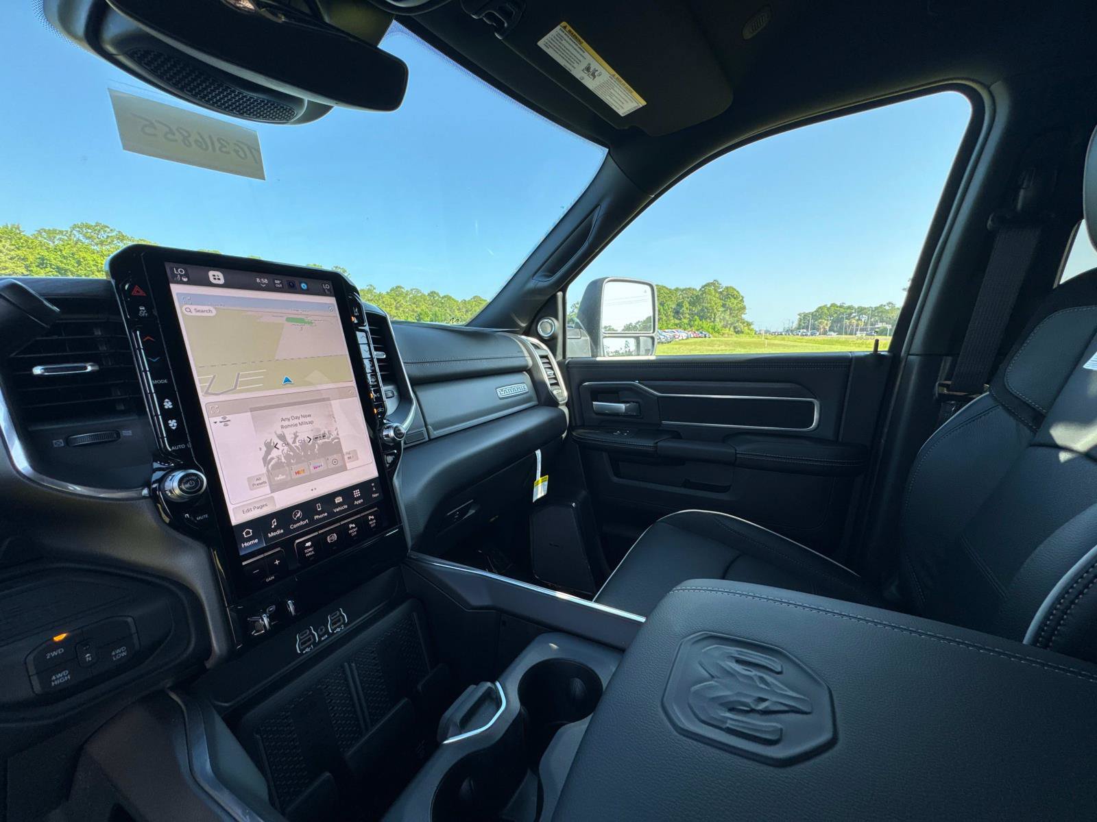 New 2026 RAM 2500 Laramie AWD/4WD image 28