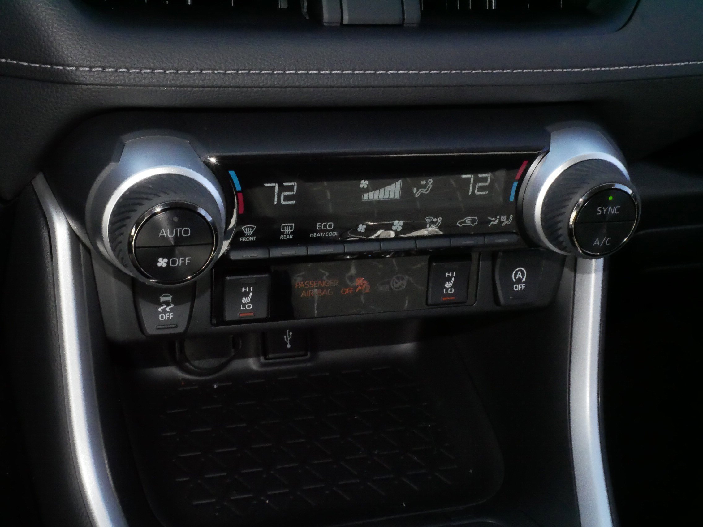 Used 2022 Toyota RAV4 XLE w/ Convenience Package AWD/4WD image 23