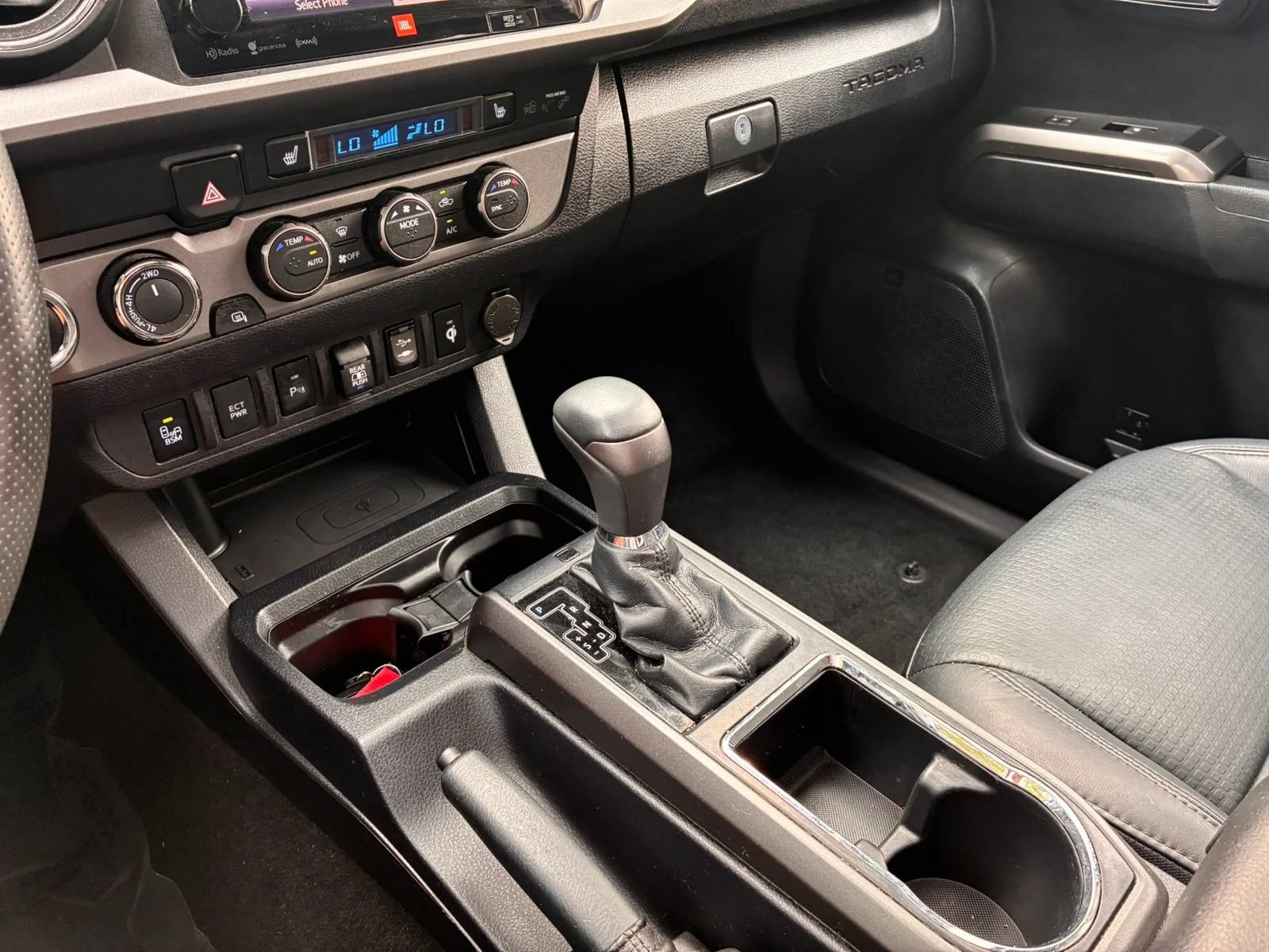 Used 2019 Toyota Tacoma TRD Sport AWD/4WD image 27