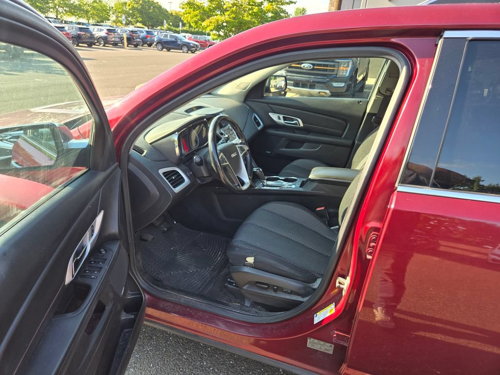 Used 2016 GMC Terrain SLE w/ Technology Package AWD/4WD image 9