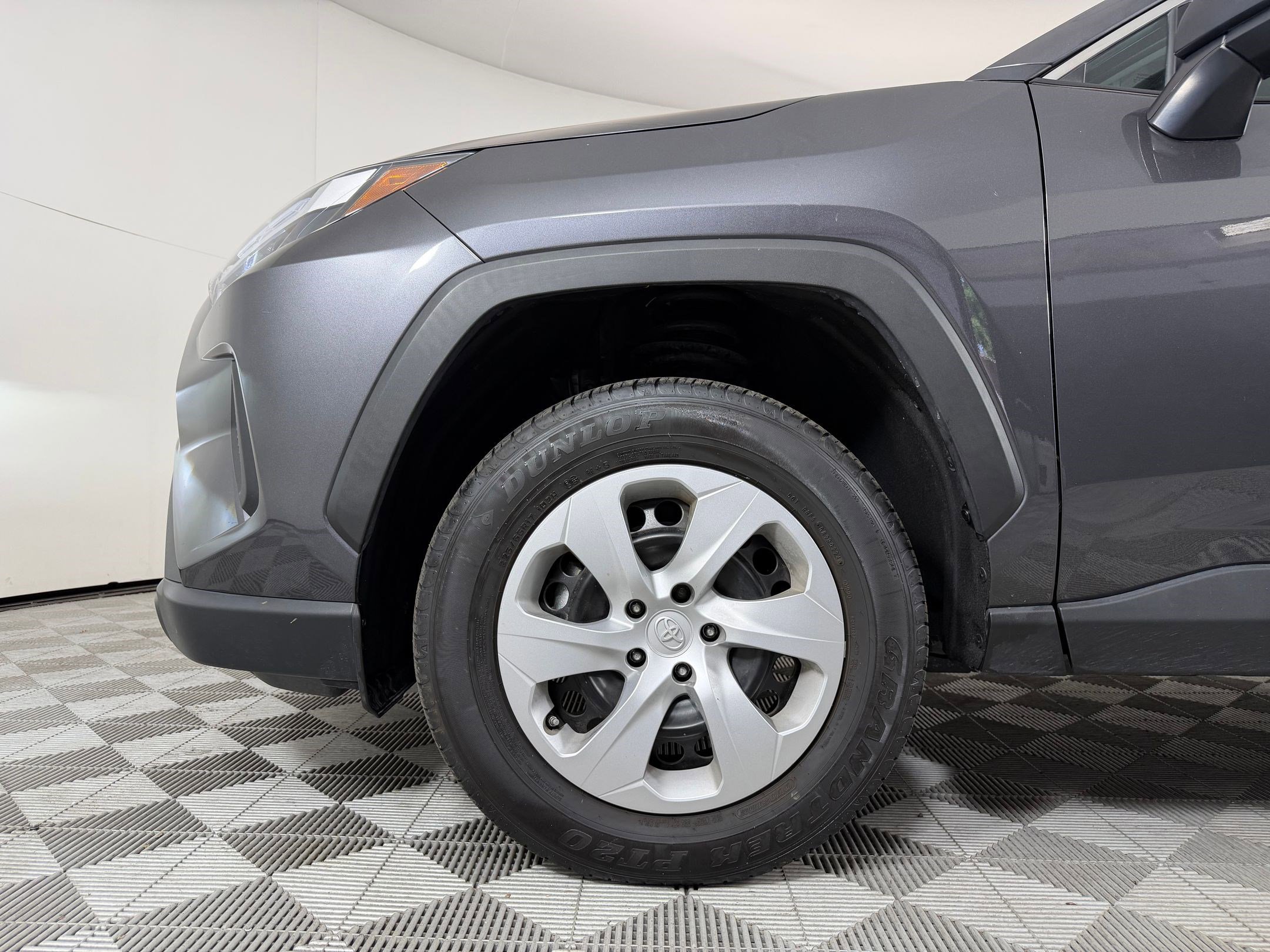 Used 2024 Toyota RAV4 LE AWD/4WD image 10
