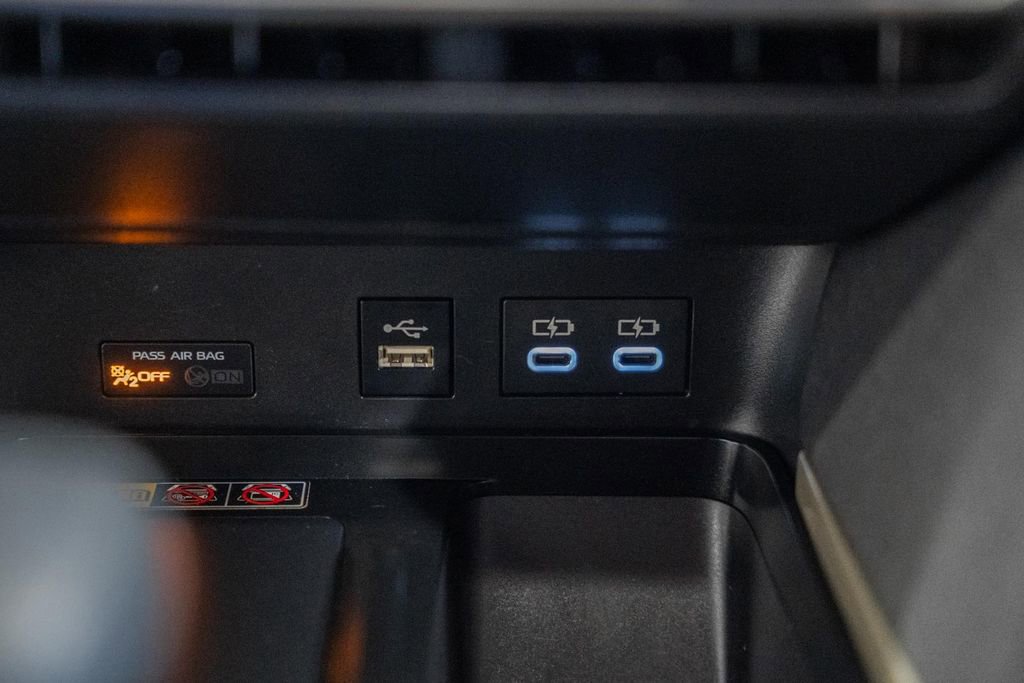 Used 2025 Toyota Camry LE image 22