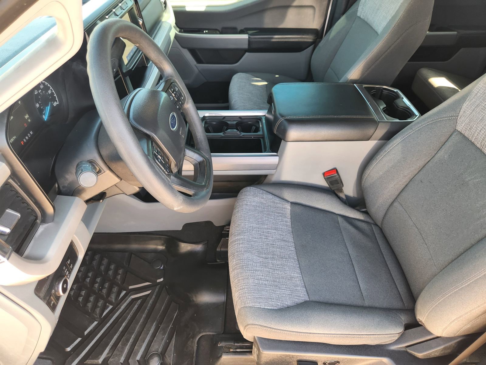 Used 2024 Ford F350 XLT w/ FX4 Off-Road Package image 15