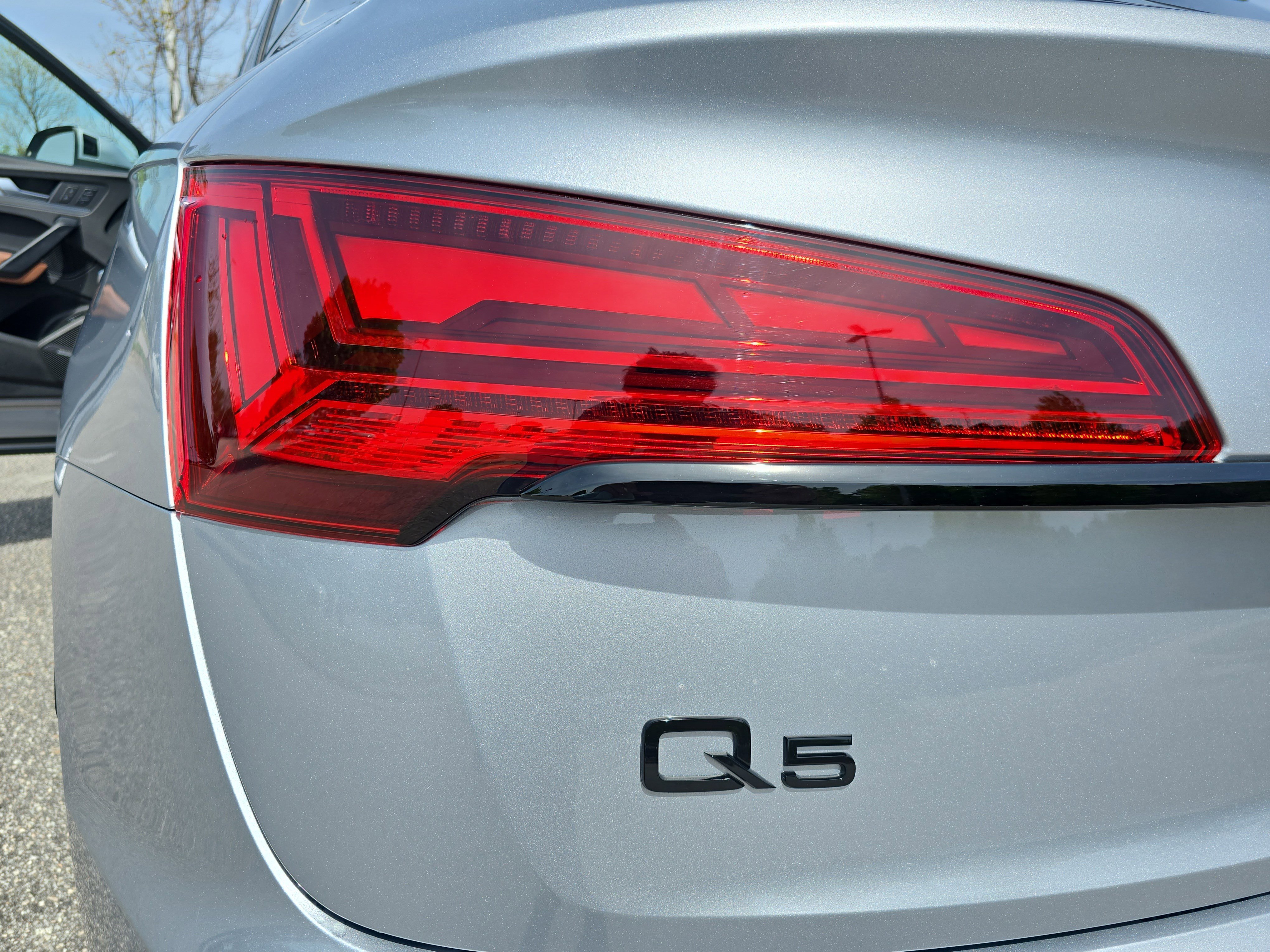 Used 2025 Audi Q5 Prestige w/ Prestige Package image 32