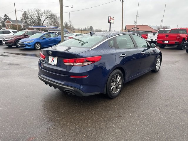 Used 2020 Kia Optima LX image 3