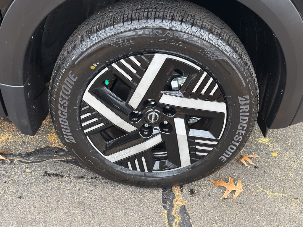 New 2026 Nissan Kicks SV image 9