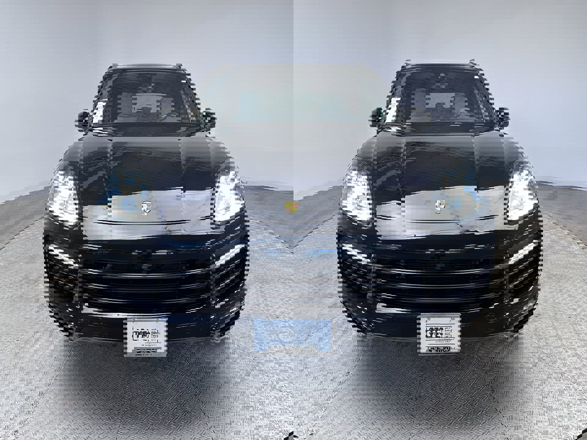 Used 2023 Porsche Cayenne image 30